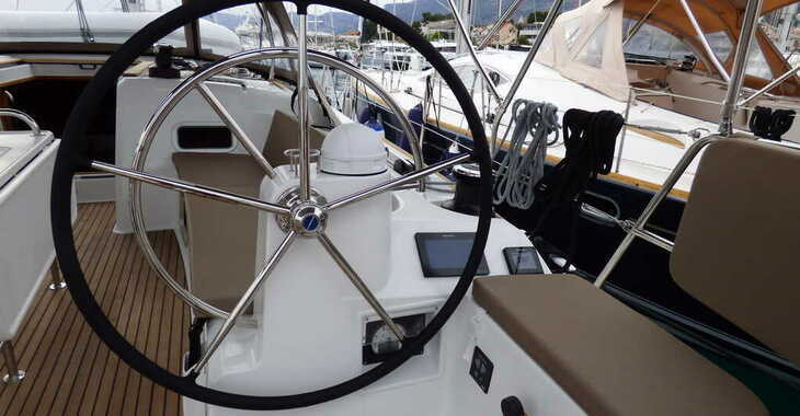 Rent a sailboat in Marina Kastela - Sun Odyssey 519