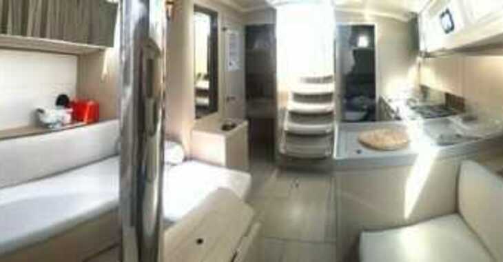 Rent a sailboat in Nidri Marine - Oceanis 41.1