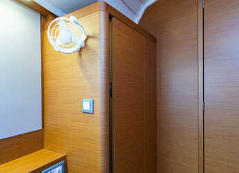 Rent a sailboat in Nidri Marine - Sun Odyssey 410