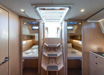 Rent a sailboat in Nidri Marine - Bavaria C45