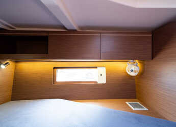 Rent a sailboat in Nidri Marine - Oceanis 51.1