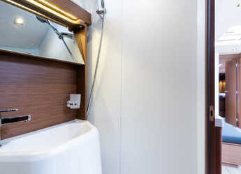 Rent a sailboat in Nidri Marine - Oceanis 51.1