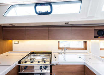 Rent a sailboat in Nidri Marine - Oceanis 51.1