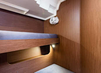 Rent a sailboat in Nidri Marine - Oceanis 51.1