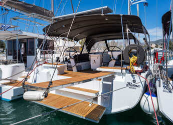 Rent a sailboat in Nidri Marine - Oceanis 51.1