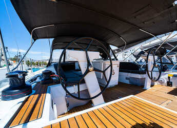 Rent a sailboat in Nidri Marine - Oceanis 51.1
