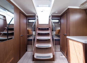 Rent a sailboat in Nidri Marine - Oceanis 51.1