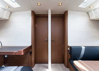 Rent a sailboat in Nidri Marine - Oceanis 51.1