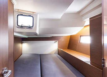 Rent a sailboat in Nidri Marine - Oceanis 51.1