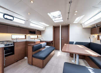 Rent a sailboat in Nidri Marine - Oceanis 51.1