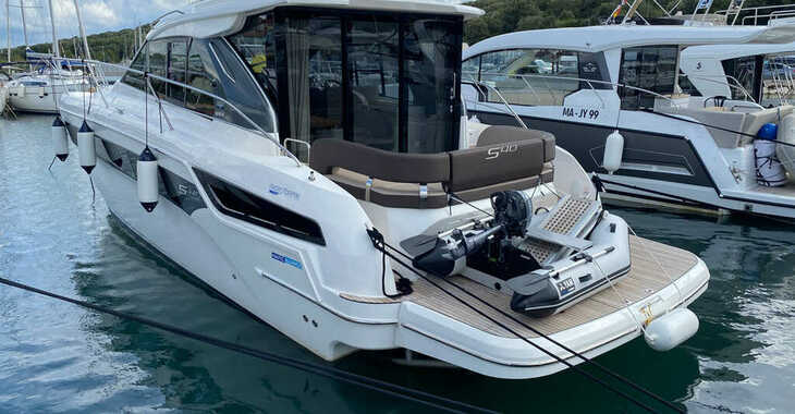 Rent a yacht in Veruda Marina - Bavaria S40 Coupe