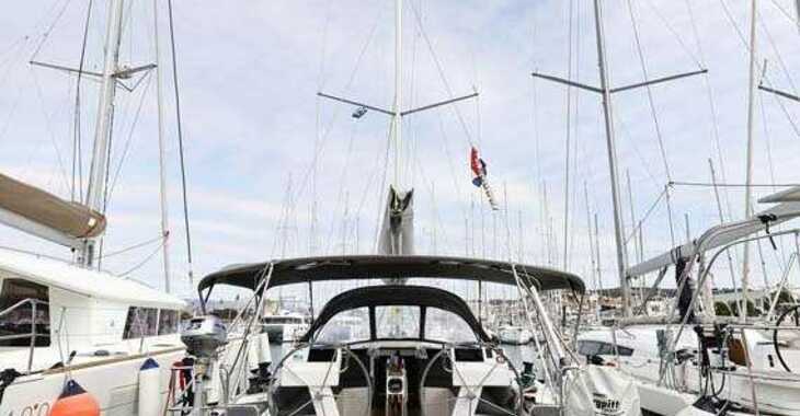 Rent a sailboat in SCT Marina Trogir - Hanse 455
