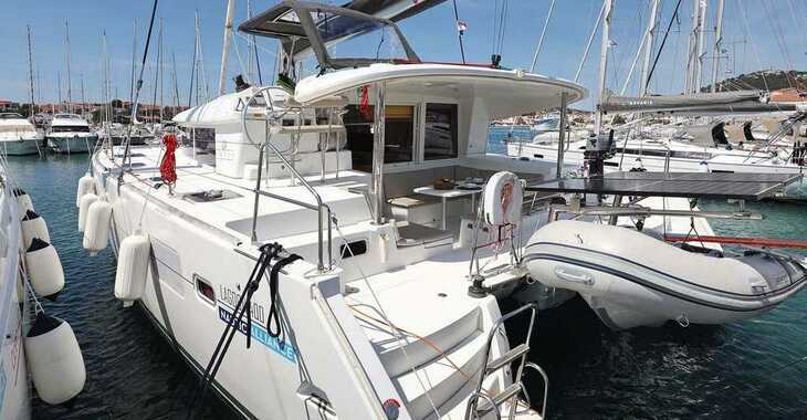 Rent a catamaran in Jezera ACI Marina - Lagoon 400 - 4 + 2 cab.