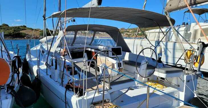 Rent a sailboat in Lavrion Marina - Hanse 418 - 3 cab.