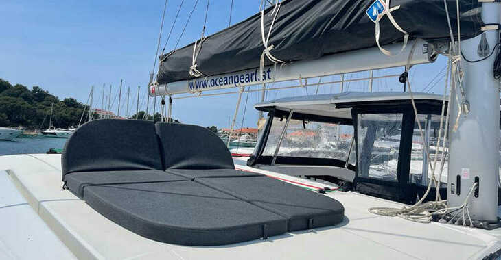 Rent a catamaran in Marina Frapa - Lagoon 42 - 3 + 1 cab.
