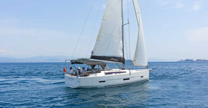Rent a sailboat in Marina Gouvia - Dufour 430