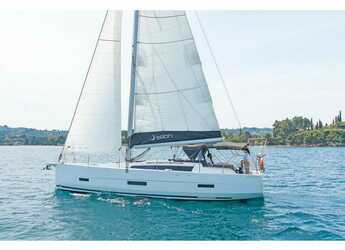 Rent a sailboat in Marina Gouvia - Dufour 430