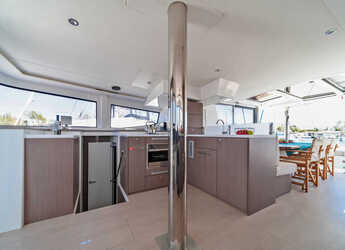 Rent a catamaran in Alimos Marina - Bali 4.8 A/C & GEN & WM