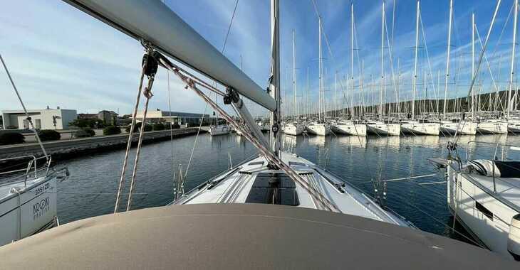Rent a sailboat in Marina Sukosan (D-Marin Dalmacija) - Bavaria Cruiser 41