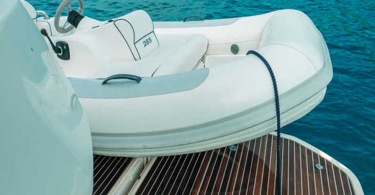 Rent a motorboat in Punat - Monte Carlo 5