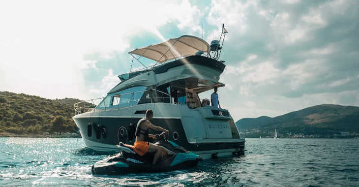 Rent a motorboat in Punat - Monte Carlo 5