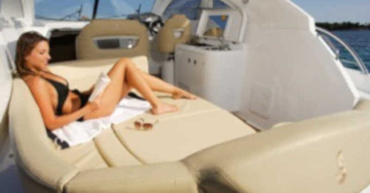Rent a motorboat in Punat - Monte Carlo 37 HT