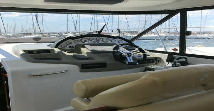 Chartern Sie motorboot in Punat - Antares 42 Fly