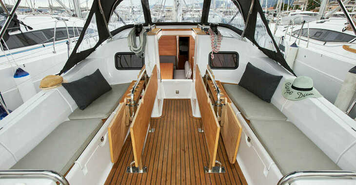 Rent a sailboat in Marina Kastela - Elan Impression 45.1