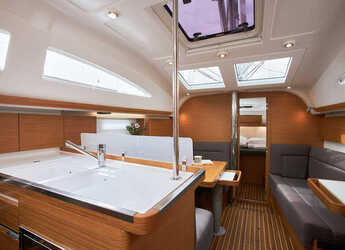 Alquilar velero en Marina Kastela - Elan Impression 40