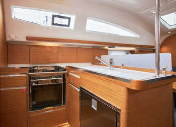 Alquilar velero en Marina Kastela - Elan Impression 40