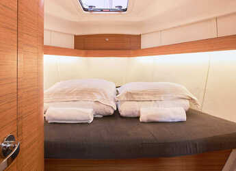 Alquilar velero en Marina Kastela - Elan Impression 40