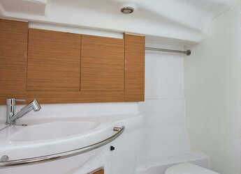 Alquilar velero en Marina Kastela - Elan Impression 40