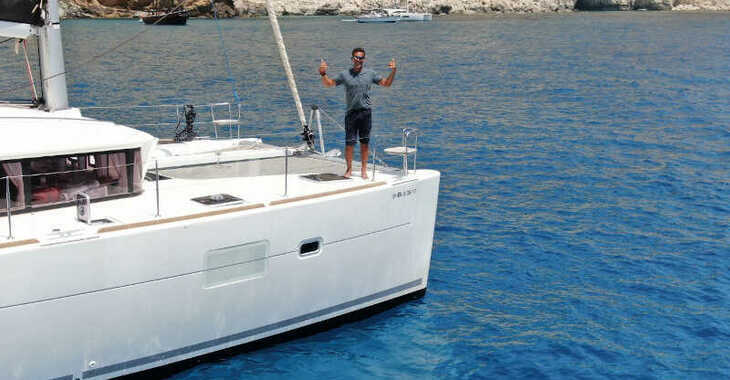 Rent a catamaran in Playa Talamanca - Lagoon 400 S2