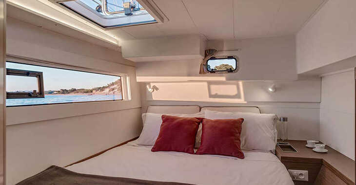 Rent a catamaran in Naviera Balear - Lagoon 40 - 3 + 2 cab
