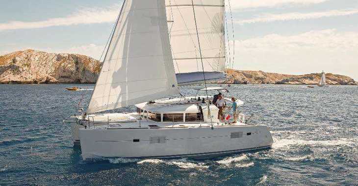 Rent a catamaran in Marina el Portet de Denia - Lagoon 400 S2 (Sábado a Viernes)