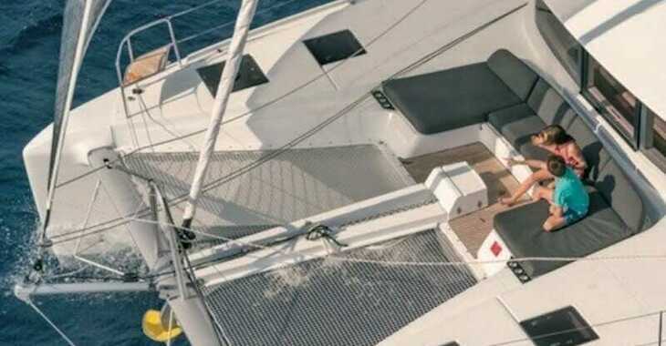 Rent a catamaran in Lavrion Marina - Lagoon 50