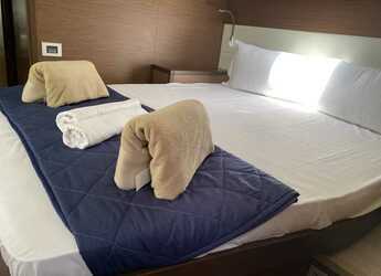 Louer catamaran à Marina d'Arechi - Lagoon 52F (5 cab)