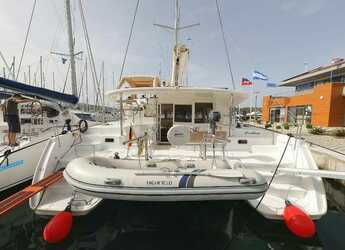 Rent a catamaran in Veruda - Lagoon 400 - 4 + 2 cab.