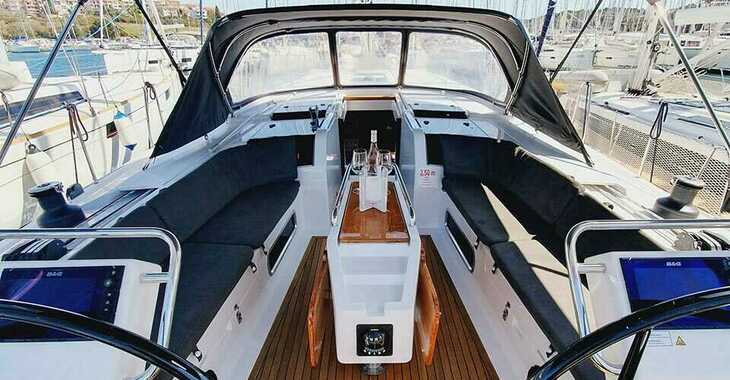 Rent a sailboat in Veruda Marina - Hanse 505 - 5 + 1 cab.