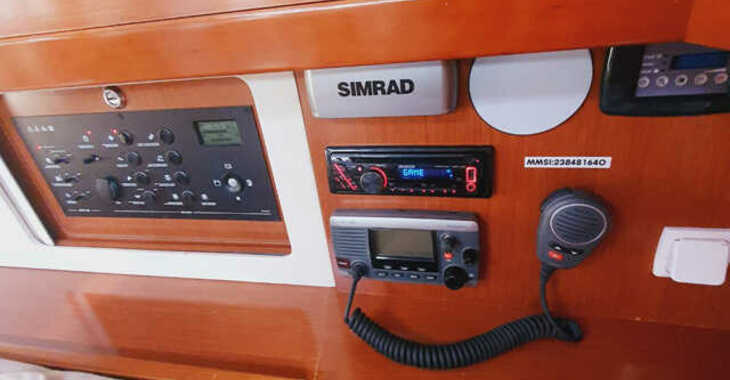 Chartern Sie segelboot in Veruda - Oceanis 45 - 4 cab.