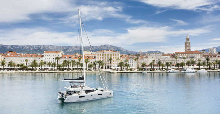 Rent a catamaran in Marina Kastela - Lagoon 52 F owner version