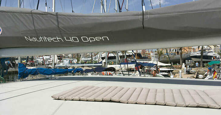 Alquilar catamarán en Club Nautico El Arenal - Nautitech 40 Open - 4 + 1 cab.