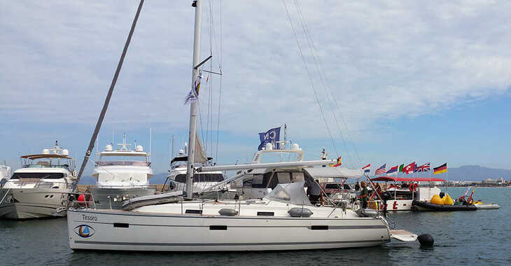 Rent a sailboat in El Arenal - Bavaria Cruiser 40