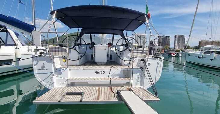 Rent a sailboat in Marina d'Arechi - Oceanis 40.1 (3cab)