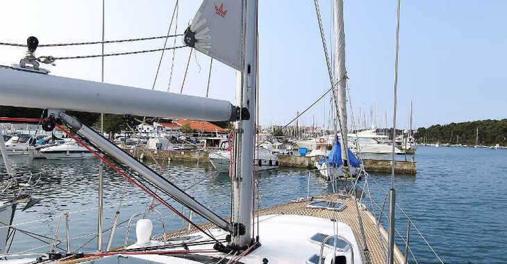 Rent a sailboat in Marina Split (ACI Marina) - Sun Odyssey 54 DS