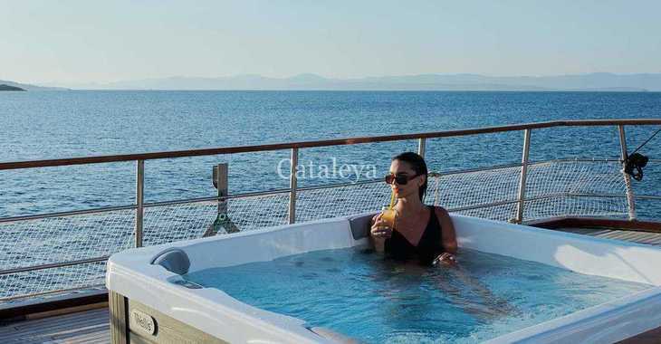 Rent a schooner in Marina Split (ACI Marina) - Gulet Cataleya (Luxury)