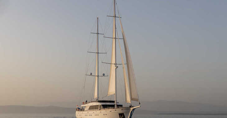 Rent a schooner in Marina Split (ACI Marina) - Gulet Love Story (Deluxe)