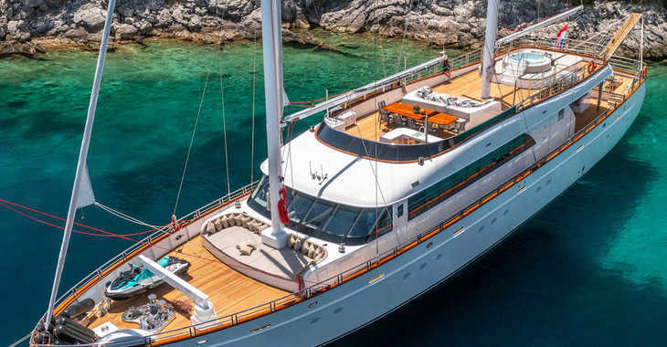 Rent a schooner in Split (ACI Marina) - Gulet Love Story (Deluxe)
