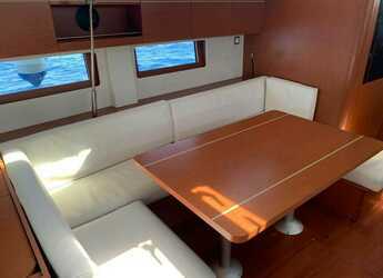 Rent a sailboat in Porto Capo d'Orlando Marina - Oceanis 51.1