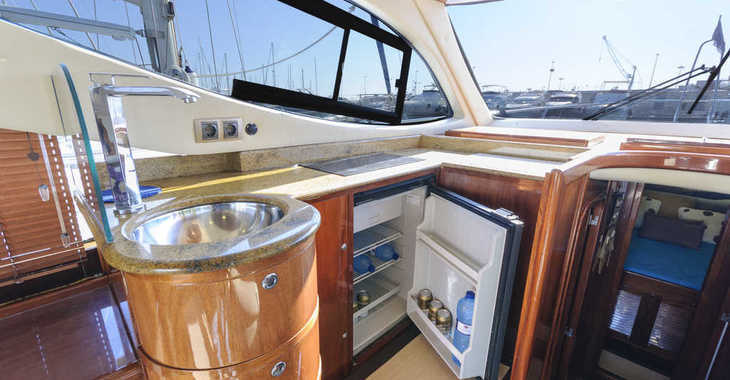 Louer yacht à Marina de Dénia - Astinor 41
